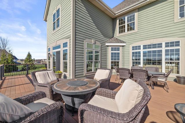6227 Alex Turn, Caledonia, WI 53108