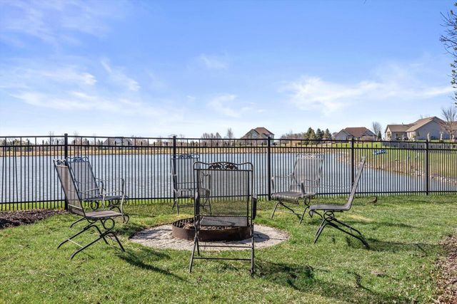 6227 Alex Turn, Caledonia, WI 53108