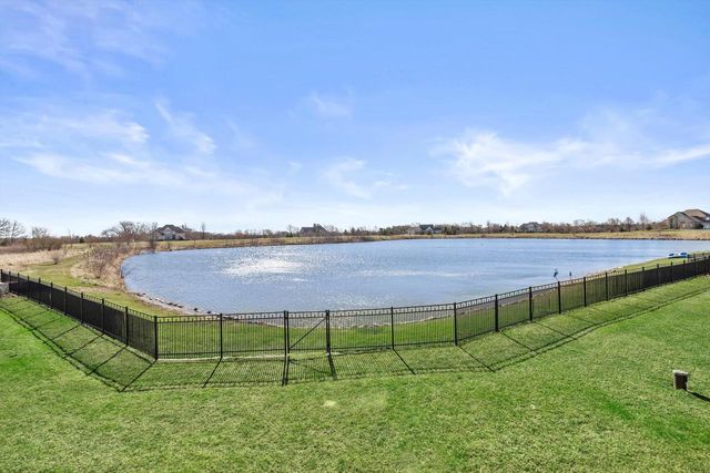 6227 Alex Turn, Caledonia, WI 53108