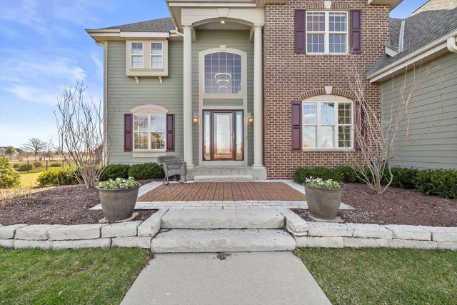 6227 Alex Turn, Caledonia, WI 53108