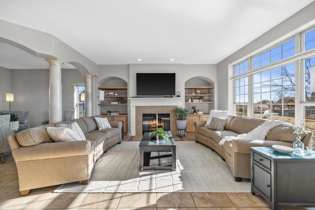 6227 Alex Turn, Caledonia, WI 53108