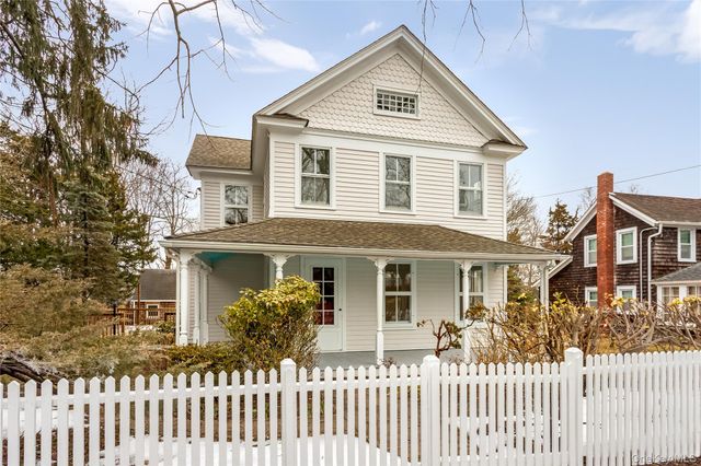 685 Orchard Street, New Suffolk, NY 11956