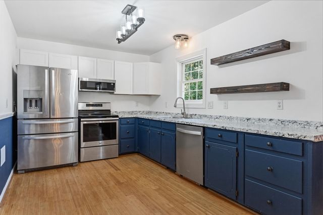 606 Dolphin Drive, Summerville, SC 29485