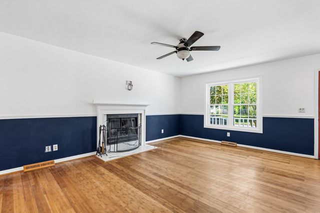 606 Dolphin Drive, Summerville, SC 29485