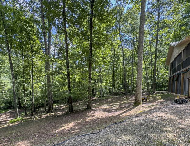 89 Box Turtle Lane, Murphy, NC 28906