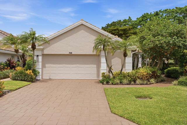 740 Pinehurst Way, Palm Beach Gardens, FL 33418