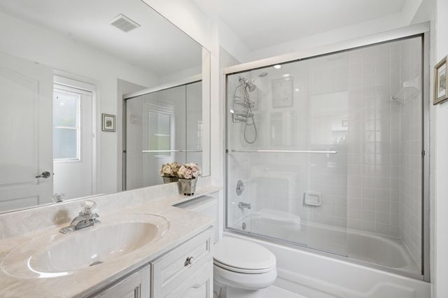 740 Pinehurst Way, Palm Beach Gardens, FL 33418
