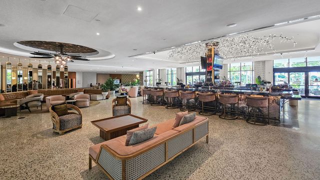 740 Pinehurst Way, Palm Beach Gardens, FL 33418