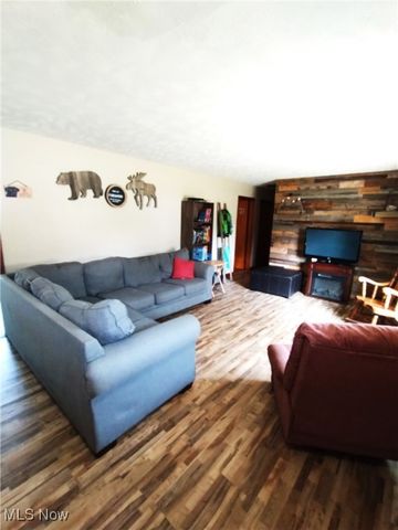 61900 Fairview Road, Barnesville, OH 43713