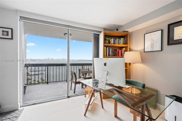 2333 Brickell Ave 1909, Miami, FL 33129