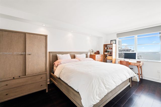 2333 Brickell Ave 1909, Miami, FL 33129