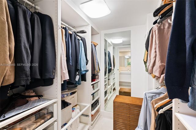 2333 Brickell Ave 1909, Miami, FL 33129