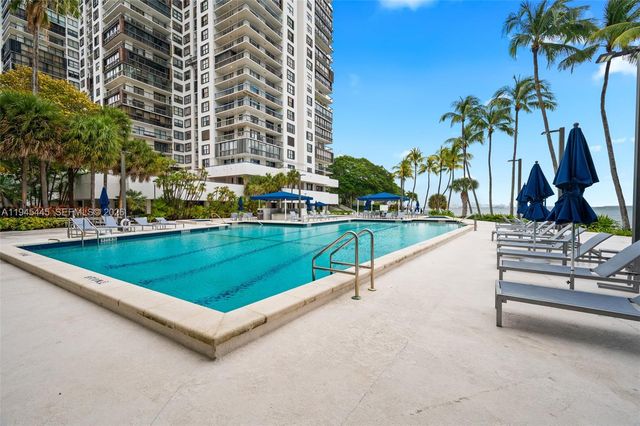 2333 Brickell Ave 1909, Miami, FL 33129