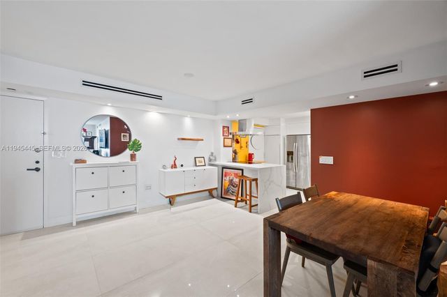 2333 Brickell Ave 1909, Miami, FL 33129