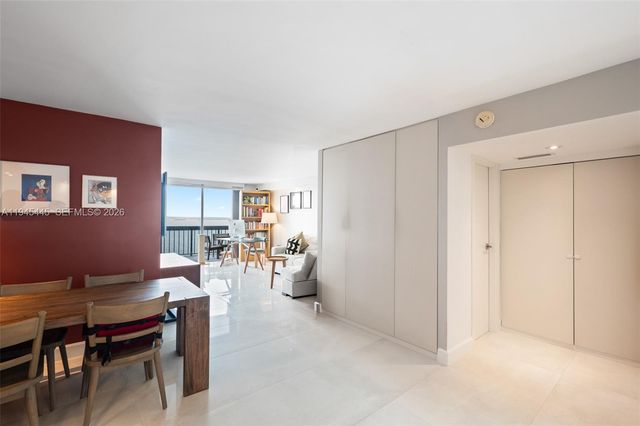 2333 Brickell Ave 1909, Miami, FL 33129