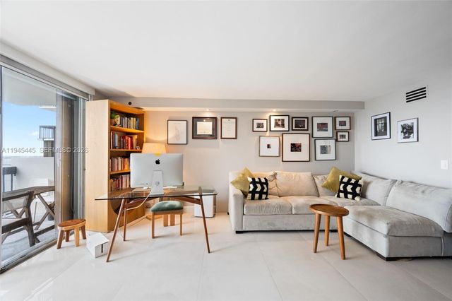 2333 Brickell Ave 1909, Miami, FL 33129