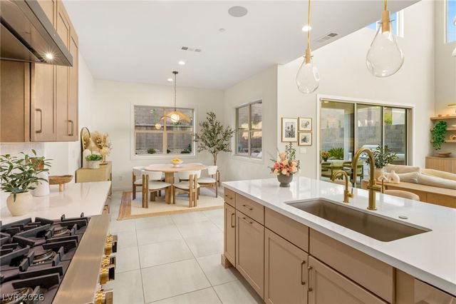 323 Malpaso Street, Las Vegas, NV 89138