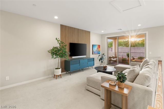 323 Malpaso Street, Las Vegas, NV 89138