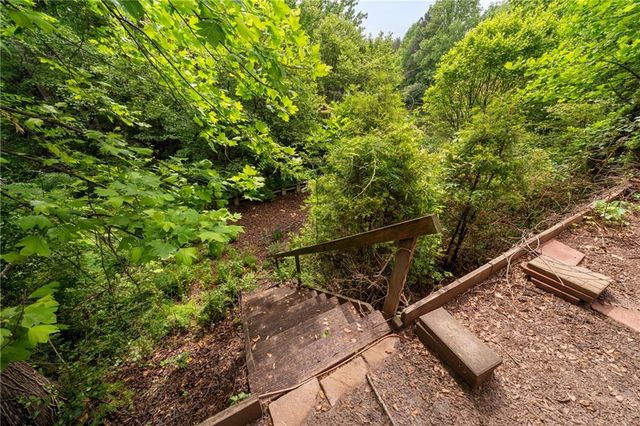 1339 Dalesford Drive, Alpharetta, GA 30004