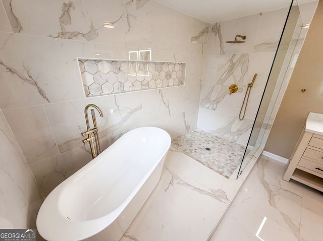 1772 Huntingford Drive, Marietta, GA 30068
