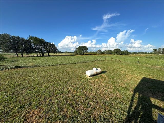 571 FM 799, George West, TX 78022