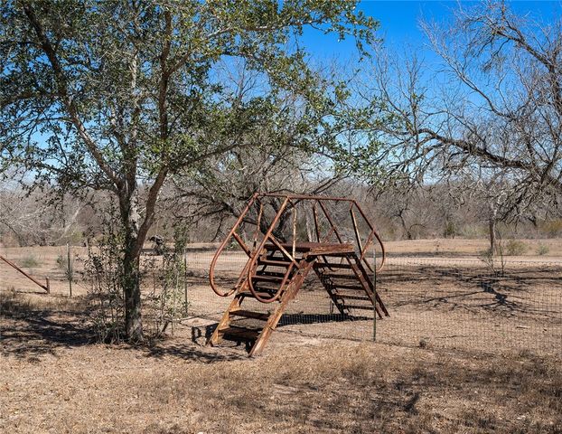 571 FM 799, George West, TX 78022