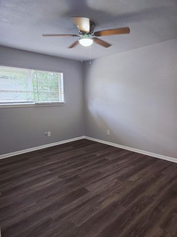 1189 Lyric Ln Lane 109, Pasadena, TX 77503