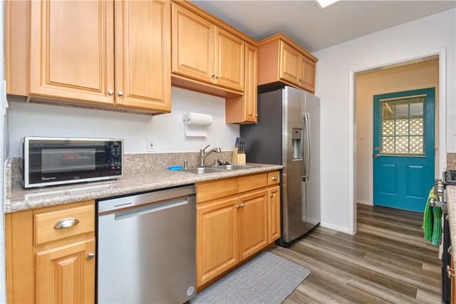 1516 W Stoneridge Court, Ontario, CA 91762