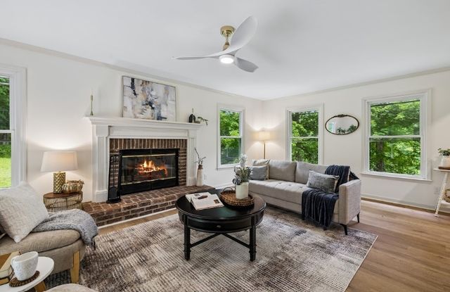 2541 Distillery Rd, Greenbrier, TN 37073