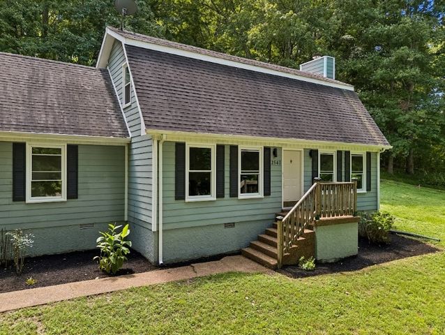 2541 Distillery Rd, Greenbrier, TN 37073