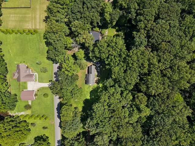 2541 Distillery Rd, Greenbrier, TN 37073