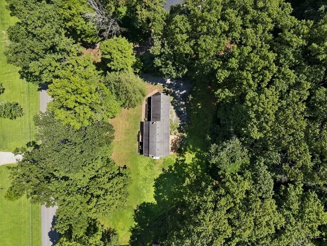 2541 Distillery Rd, Greenbrier, TN 37073