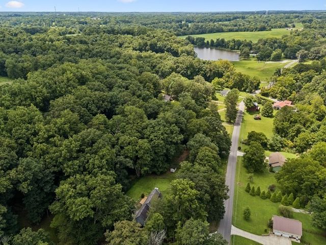 2541 Distillery Rd, Greenbrier, TN 37073
