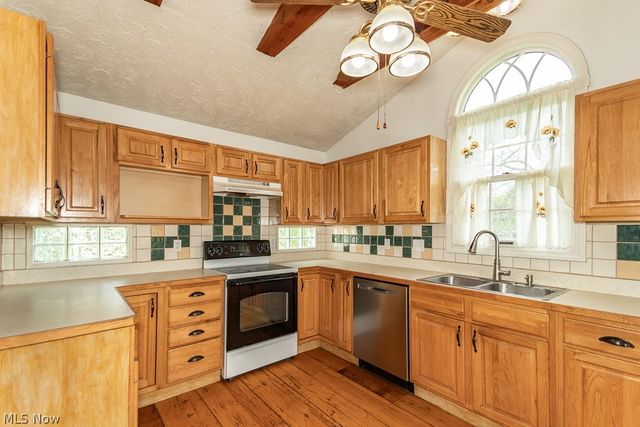 11725 Pekin Road, Newbury, OH 44065