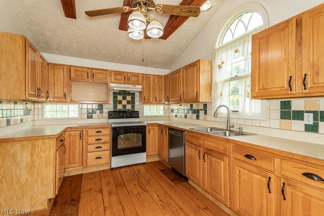 11725 Pekin Road, Newbury, OH 44065