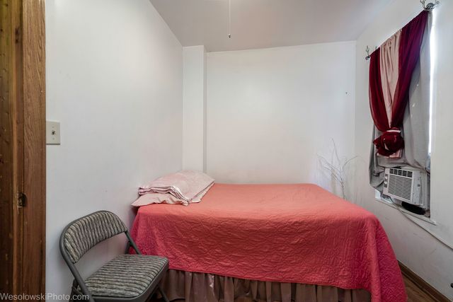 2416 N Rutherford Avenue, Chicago, IL 60607