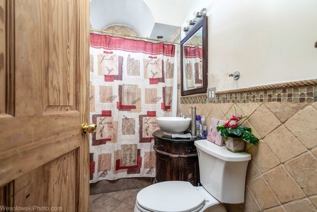 2416 N Rutherford Avenue, Chicago, IL 60607