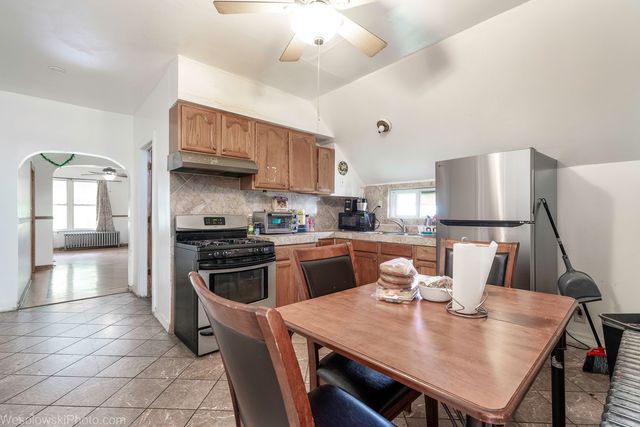 2416 N Rutherford Avenue, Chicago, IL 60607