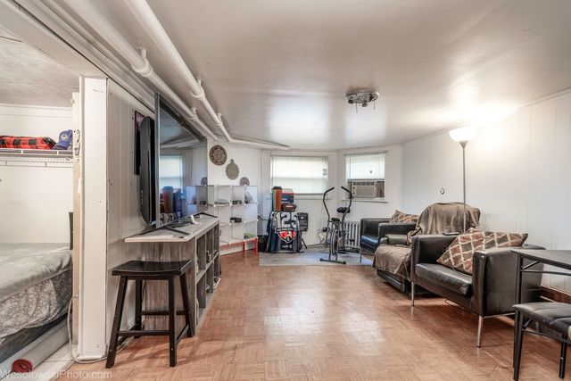 2416 N Rutherford Avenue, Chicago, IL 60607