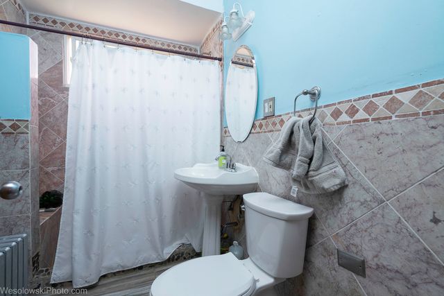2416 N Rutherford Avenue, Chicago, IL 60607