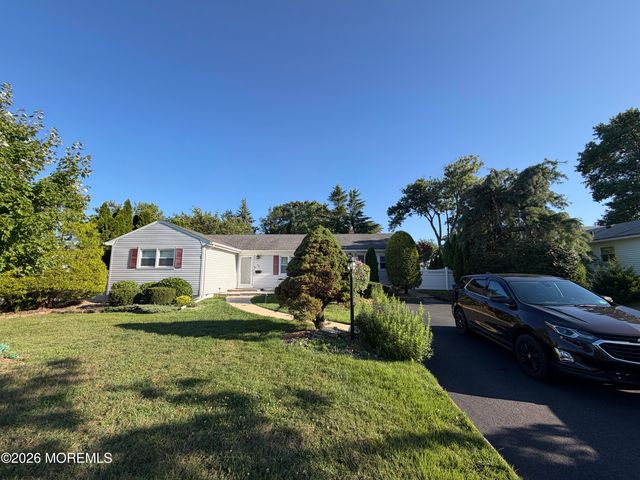 38 Richard Lane, West Long Branch, NJ 07764