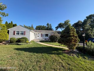 38 Richard Lane, West Long Branch, NJ 07764