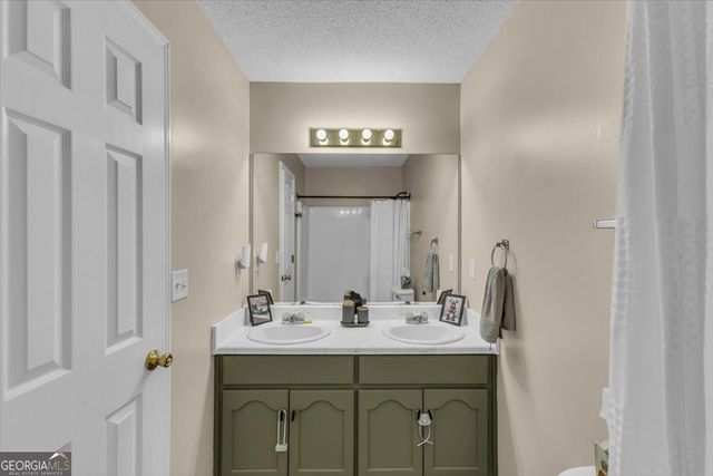 153 Hughes Drive, Midway, GA 31320