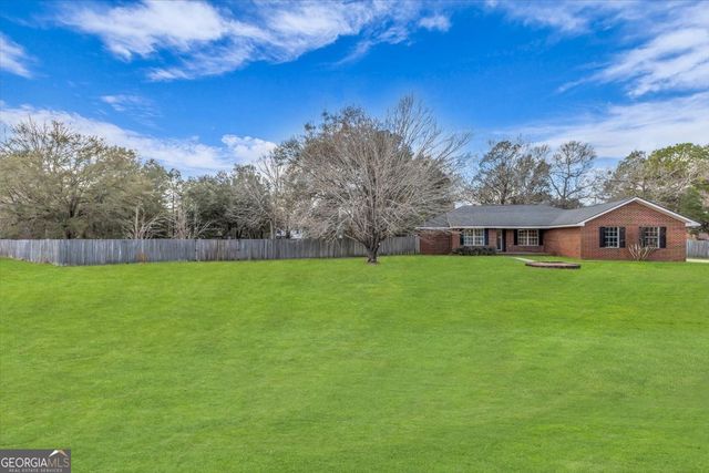 153 Hughes Drive, Midway, GA 31320