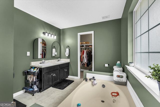 153 Hughes Drive, Midway, GA 31320