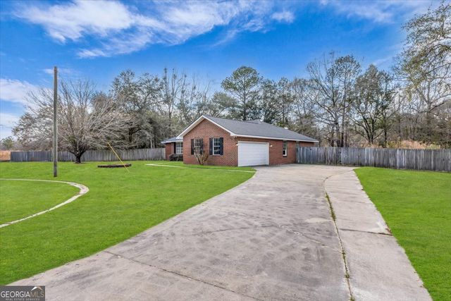 153 Hughes Drive, Midway, GA 31320