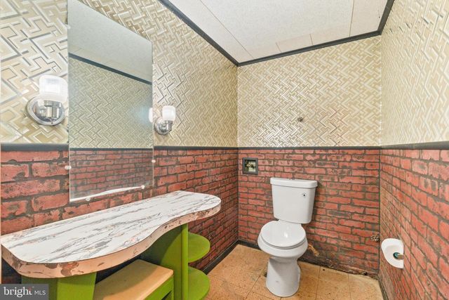 7806 WENDOVER AVE, Parkville, MD 21234