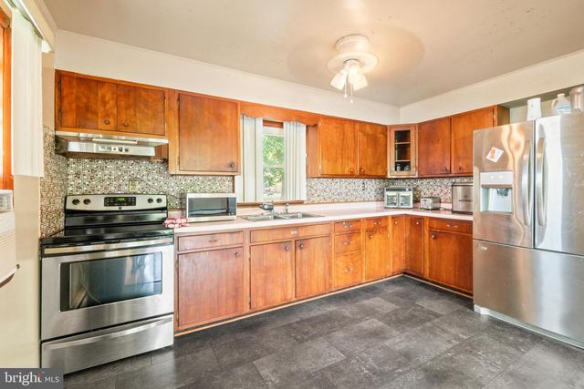 7806 WENDOVER AVE, Parkville, MD 21234