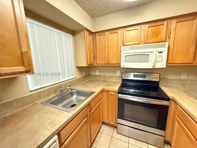 7650 Westwood Dr 504, Tamarac, FL 33321