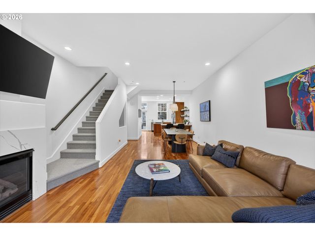 314 2ND St, Lake Oswego, OR 97034